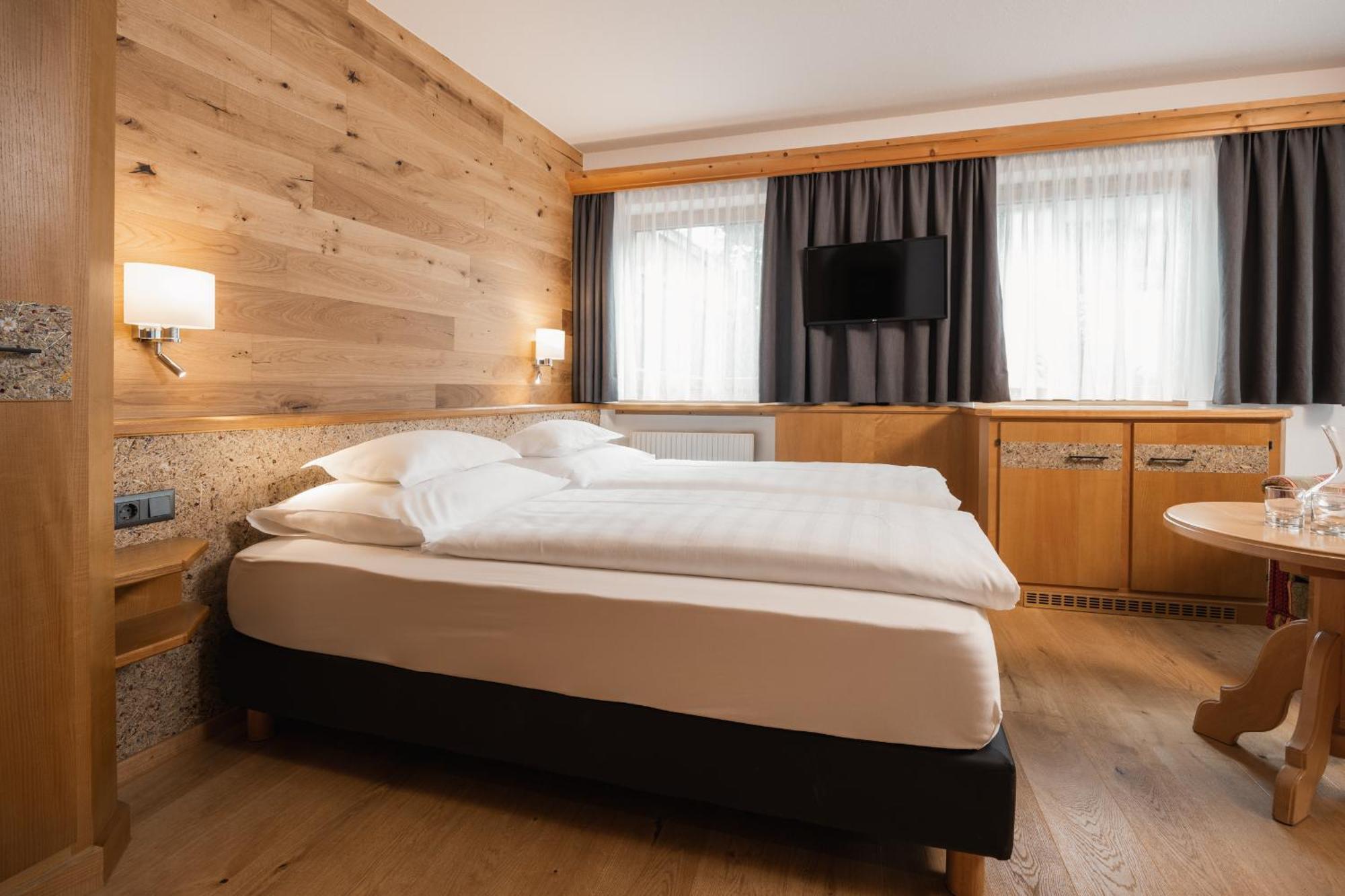 Jochum Hotel Garni Фис Номер фото