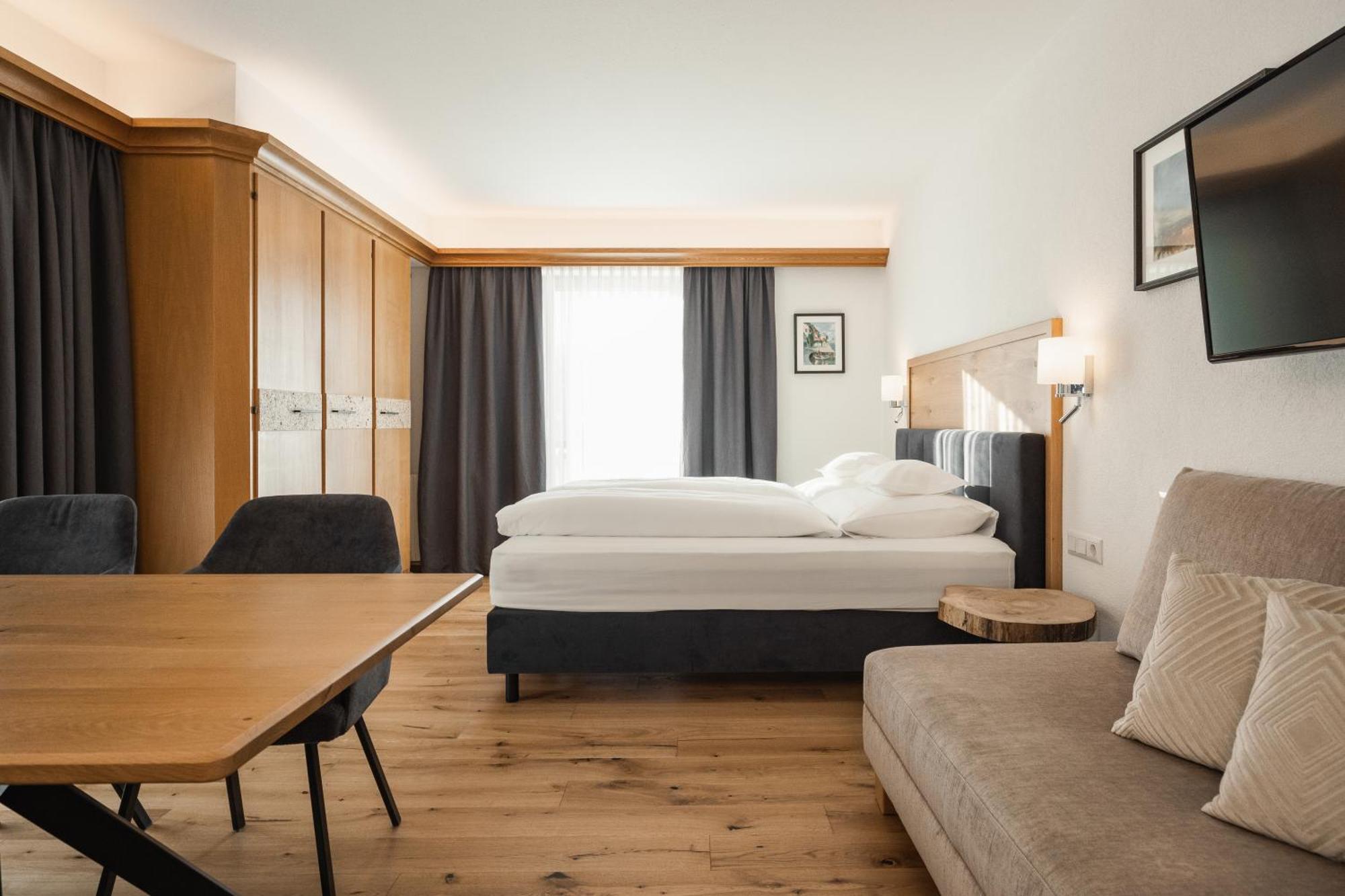 Jochum Hotel Garni Фис Экстерьер фото